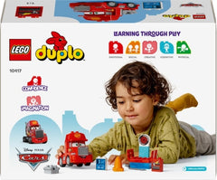 DUPLO 10417 Mack bij de Race